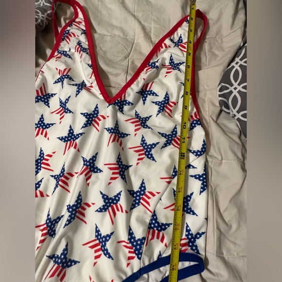 Patriotic bathing suit - Picture 5 of 5